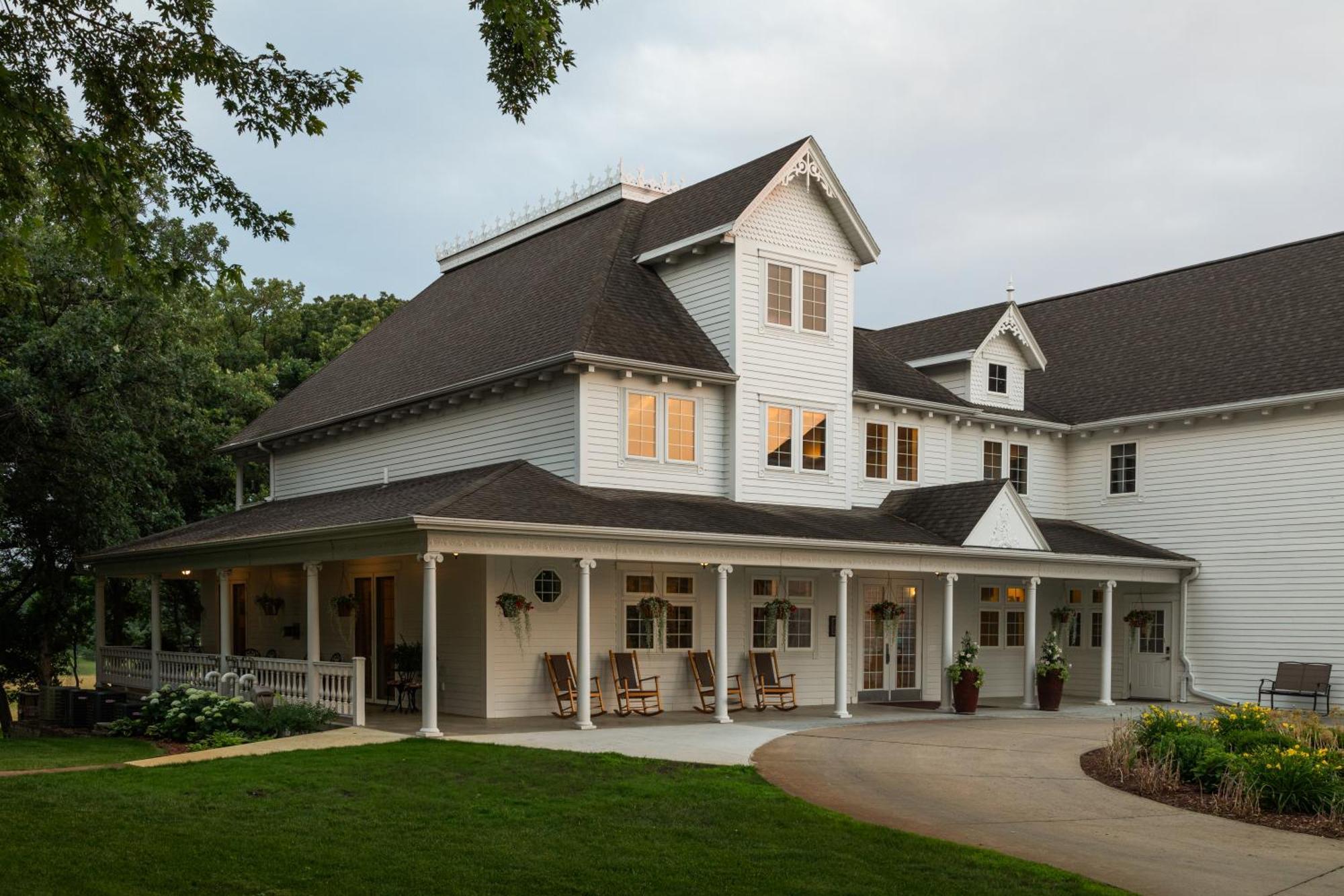 אוקובוג'י The Oakwood Inn מראה חיצוני תמונה