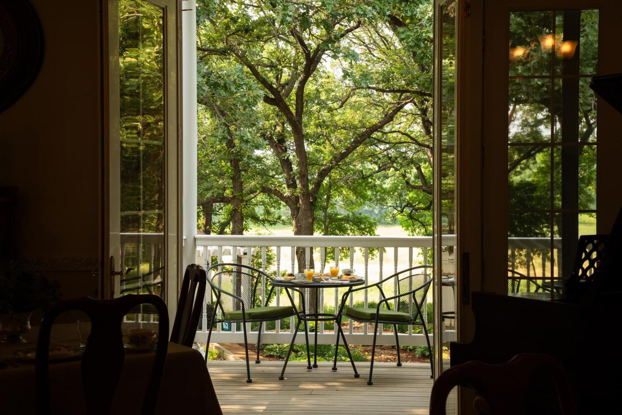 אוקובוג'י The Oakwood Inn מראה חיצוני תמונה